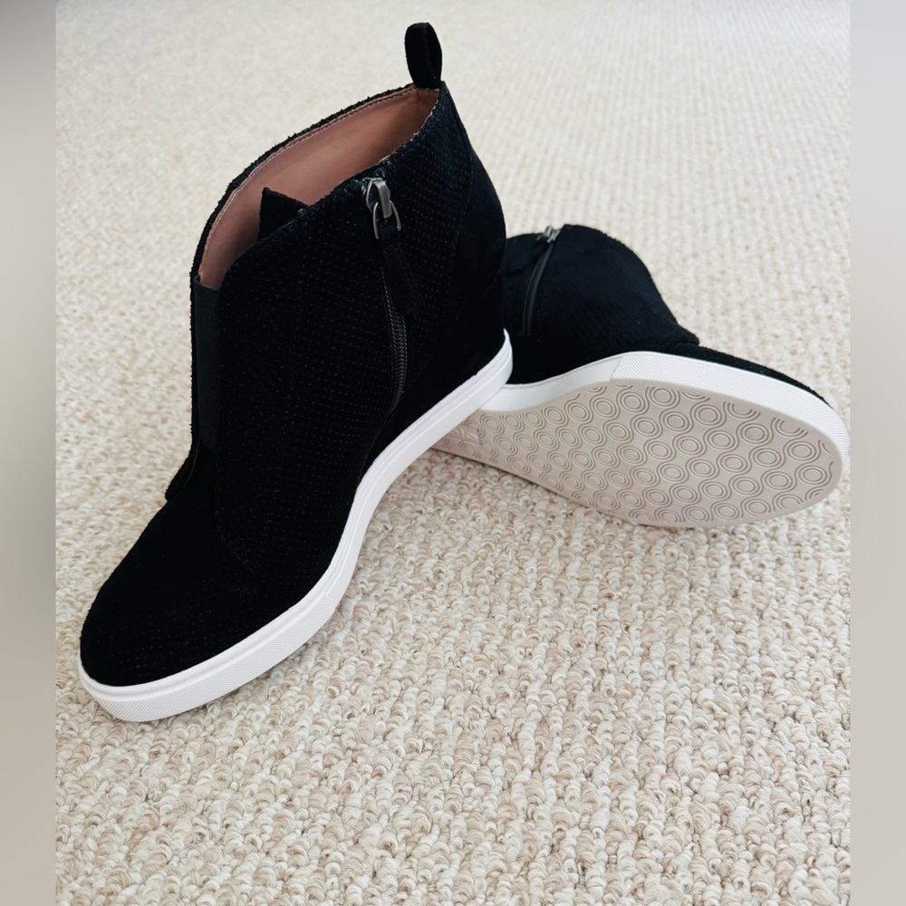 NWOT Linea Paolo Stylish Black Ankle Boots, 8,5 🦋